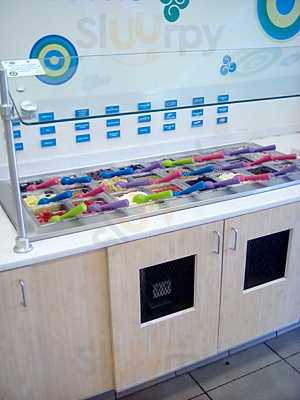 32 Degrees Frozen Yogurt