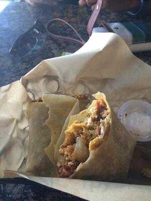 Newbreak Coffee & Cafe