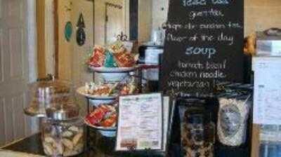 Newbreak Coffee & Cafe