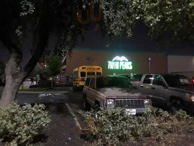 Twin Peaks Restaurants