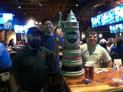 Twin Peaks Restaurants