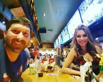 Twin Peaks Restaurants