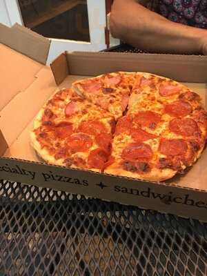 Theo's Pizza Mid City