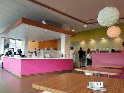 Tini's Frozen Yogurt Bar