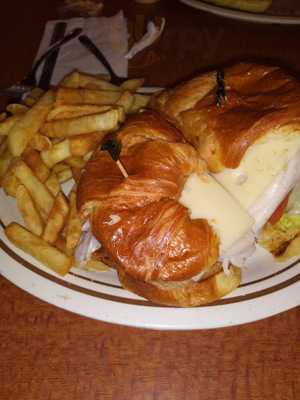 Luna's Deli Restaurant