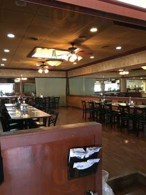 Luna's Deli Restaurant