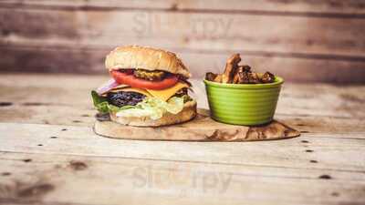 Luna's Deli Restaurant