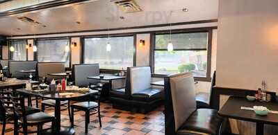 Luna's Deli Restaurant