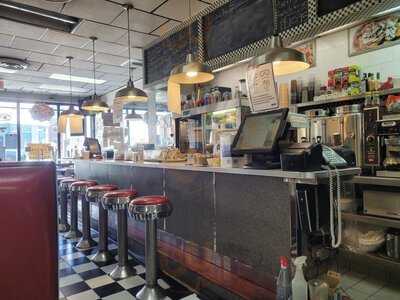 Tiny's Diner