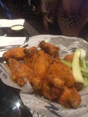 Wheelhouse Bar & Grill