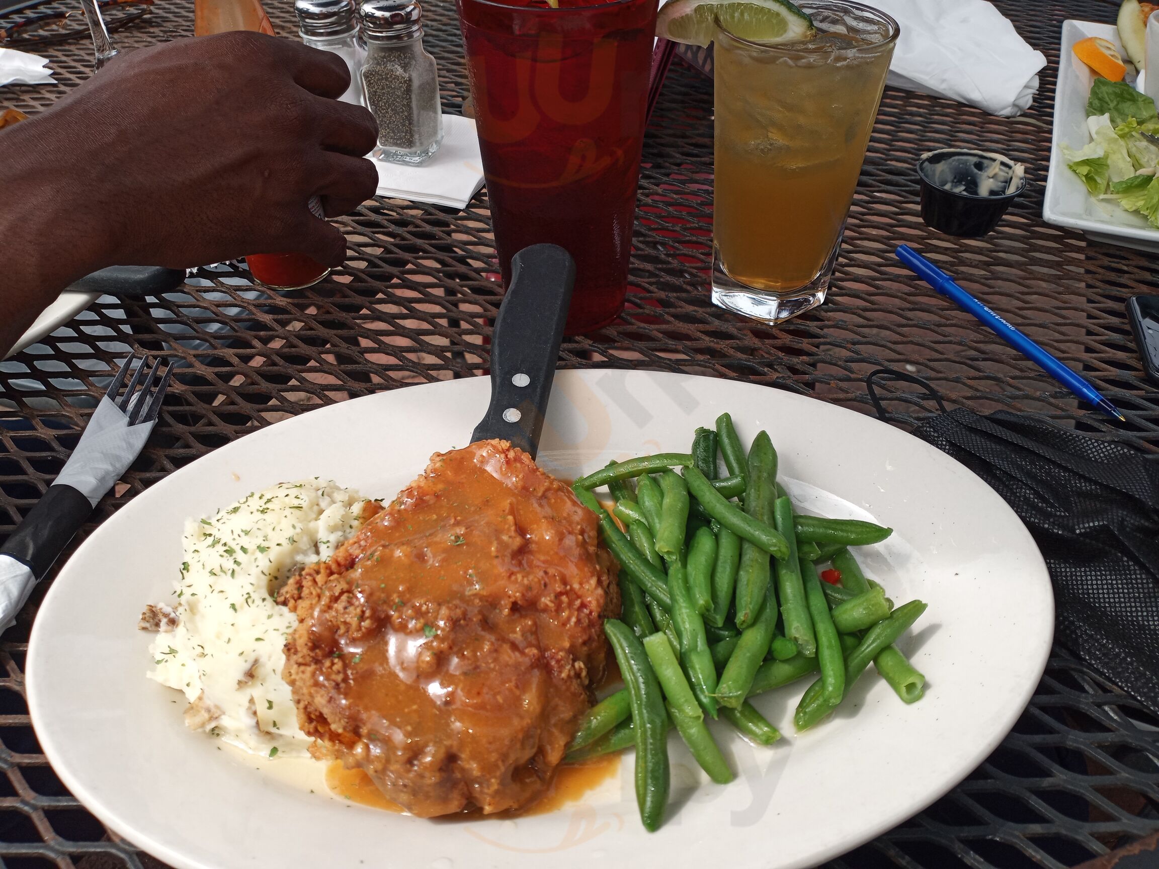 Roxx Tavern