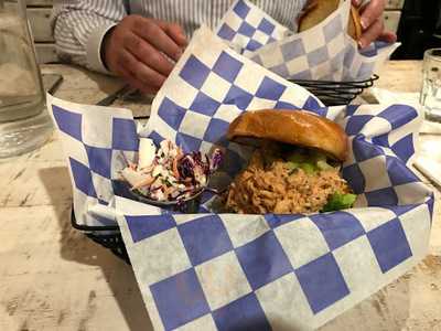 Raya's Lebanese Restaurant