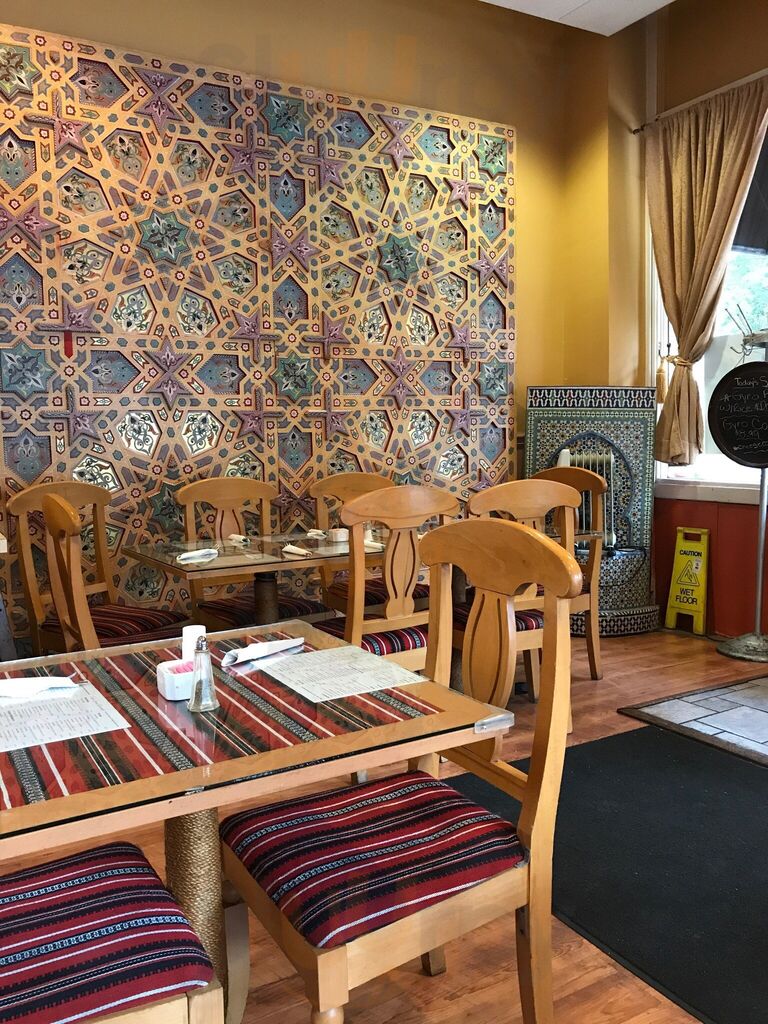 Raya's Lebanese Restaurant
