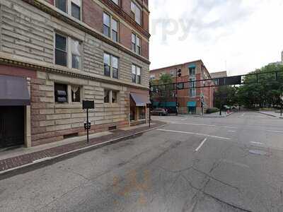 Raya's Lebanese Restaurant