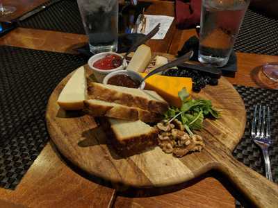 West End Grill & Pub