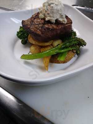 West End Grill & Pub