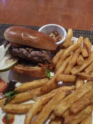 West End Grill & Pub