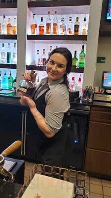 Moda Restaurant And Bar