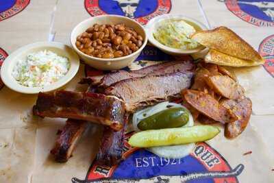 Riscky's Bar-b-q Azel Ave