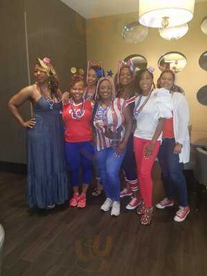 8 Block Kitchen & Bar