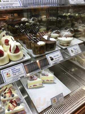 Paris Baguette Bakery Cafe