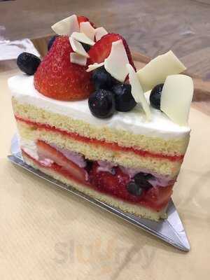 Paris Baguette Bakery Cafe