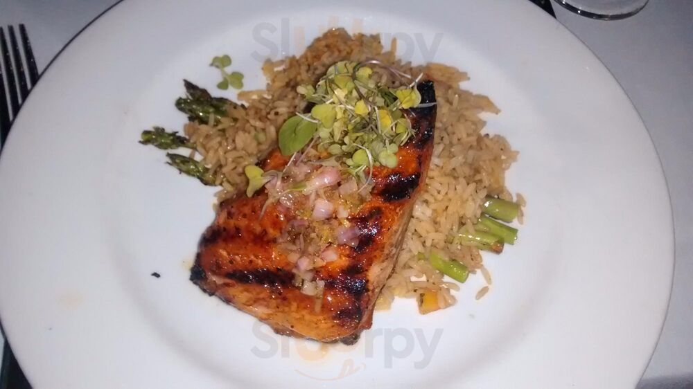 Knock Restaurant & Bar