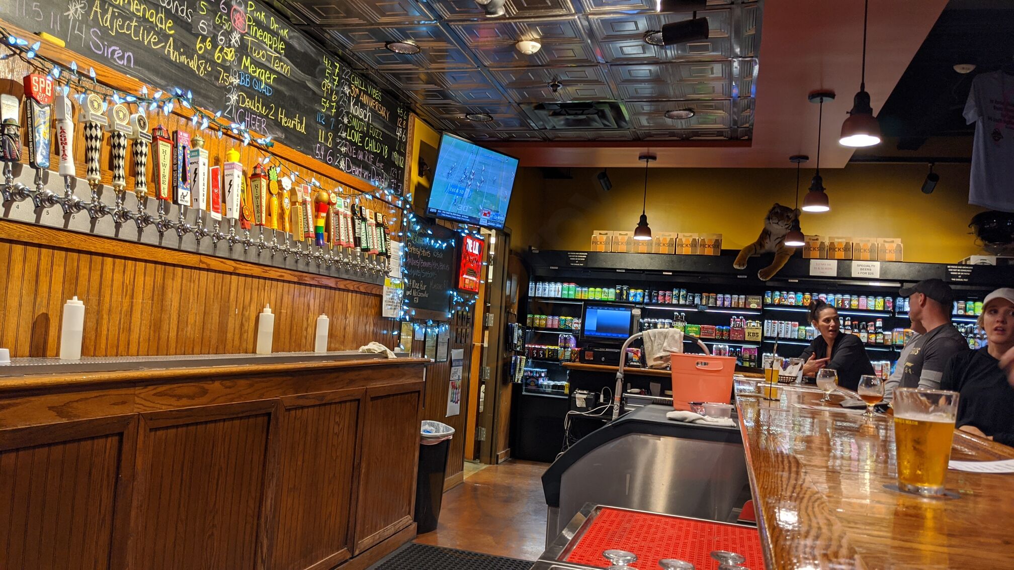 The Casual Pint Highland Row