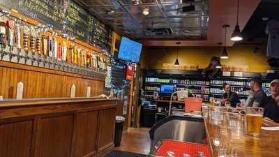 The Casual Pint Highland Row