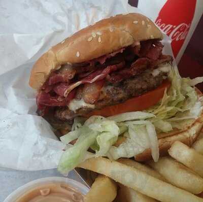 California Burgers And Deli