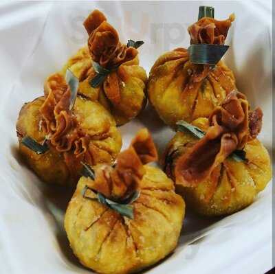 Royal Thai Cuisine & Bar