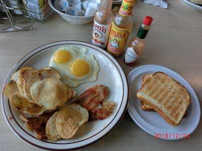 Omelet House 50's Diner