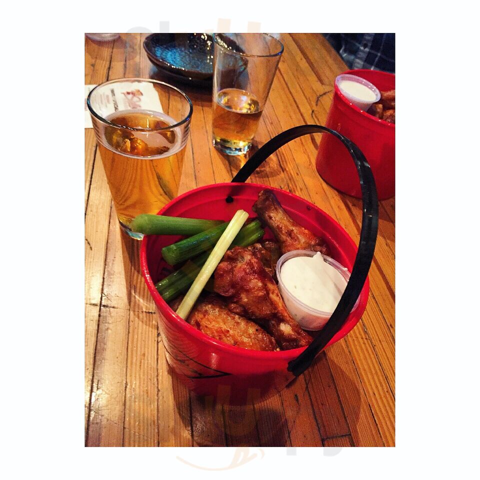 Sally's Saloon & Eatery