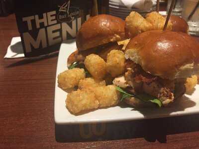 Bar Louie - North Shore