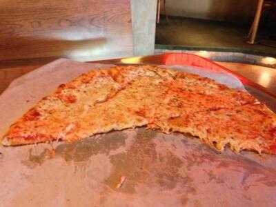 Mama's Famous Pizza & Heros Speedway