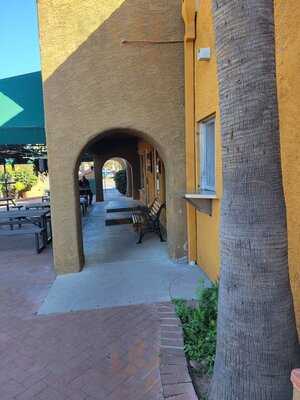 Mama's Famous Pizza & Heros Speedway