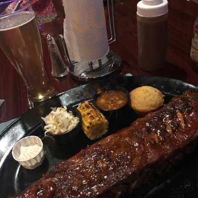 Benny's Smokin' Bbq & Brews