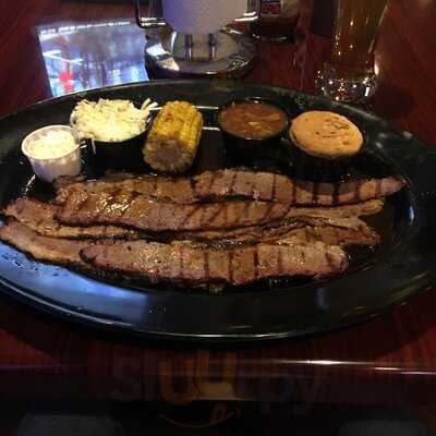 Benny's Smokin' Bbq & Brews