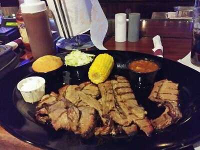 Benny's Smokin' Bbq & Brews