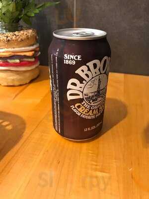 Broad Street Bagels And Deli