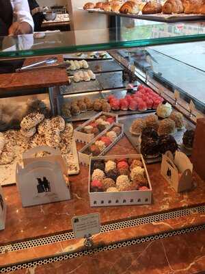 Aux Merveilleux De Fred