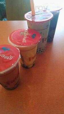 Fat Straws Bubble Tea (alpha & Noel)