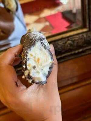 Ferrara Bakery & Cafe