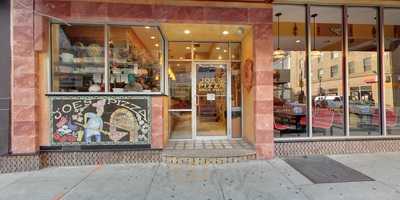 Joe's Pizza