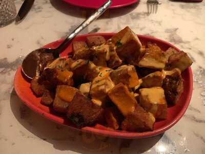 Canela Bistro & Wine Bar