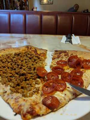 Villa Reale Pizzeria & Restaurant