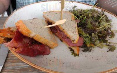 Yellow Magnolia Cafe