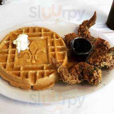 Ma Momma's House Of Cornbread Chicken And Waffles