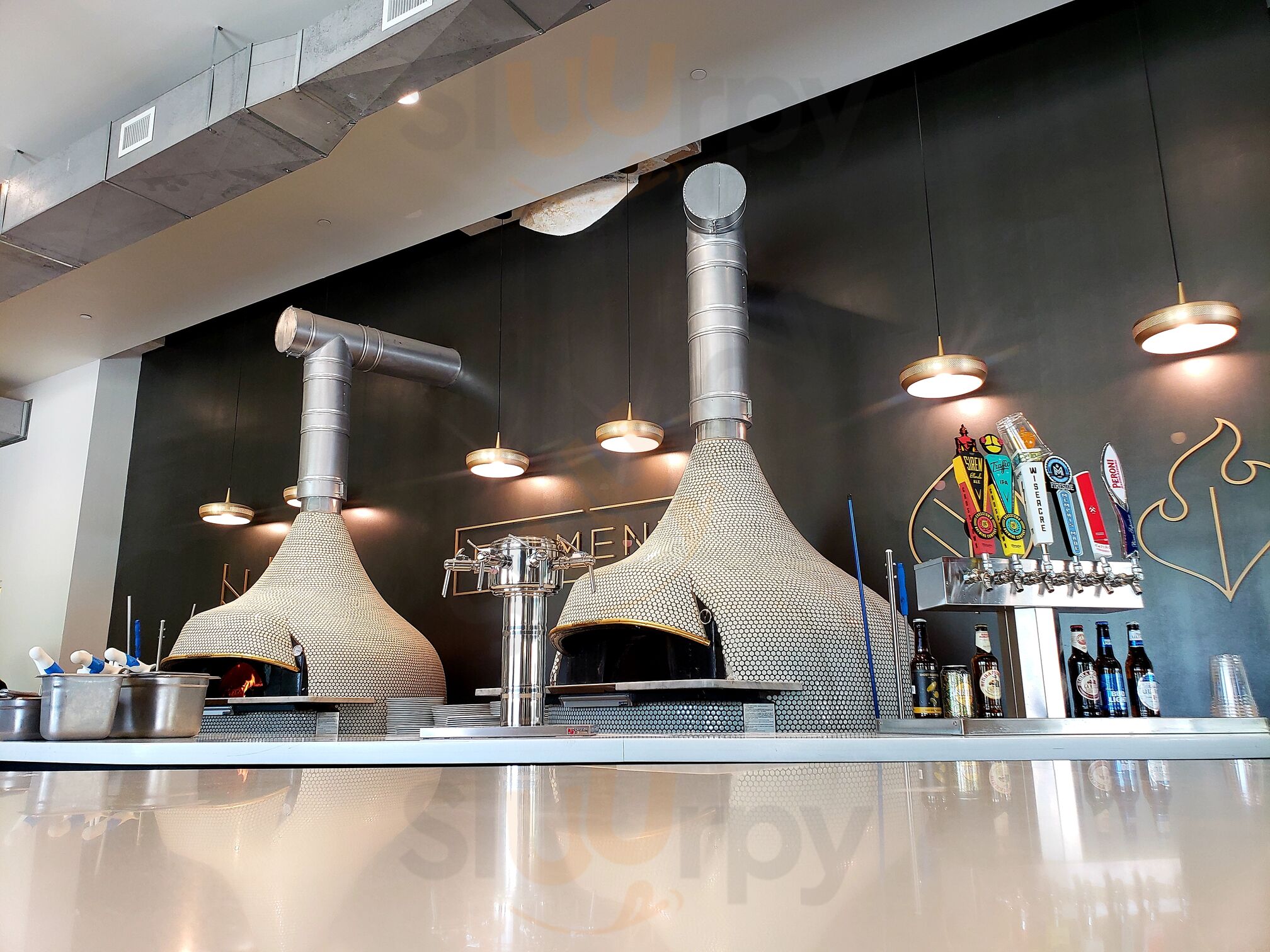 Elemento Neapolitan Pizza