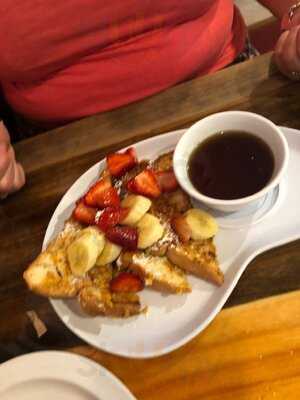 Two Chicks Cafe - Cbd